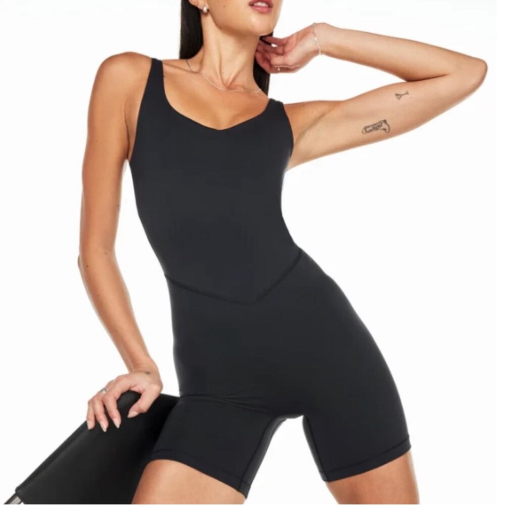 Bandier V Neck Tempo Playsuit Black NWT - S